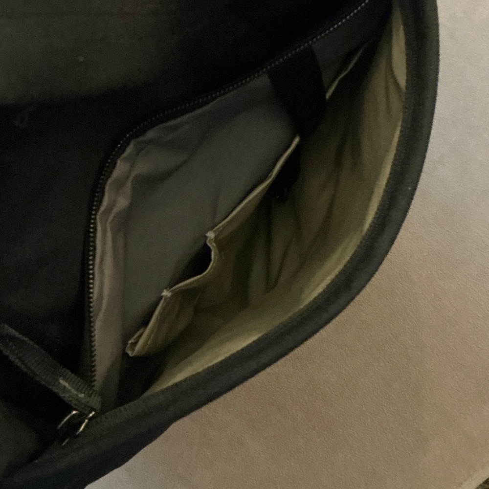 Bellroy Via Black WorkPack EUC! - Picture 5 of 12